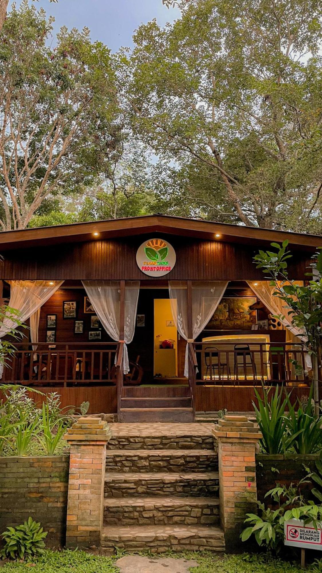 Pijar Resort Powered By Cocotel Kudus Exterior photo